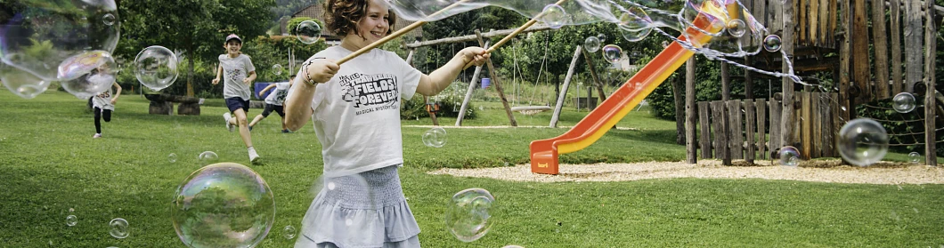 Wucht_B&G_Spielplatz_450_Bearb_1 Kopie_ohne_unschaerfe Wucht_B&G_Spielplatz_450_Bearb_1 Kopie_ohne_unschaerfe